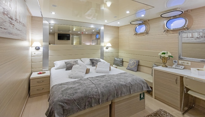 Bellissima-Lower-Deck-Cabin