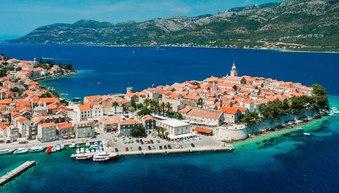 Deluxe-Split-to-Dubrovnik-Mobile-e1670873082570
