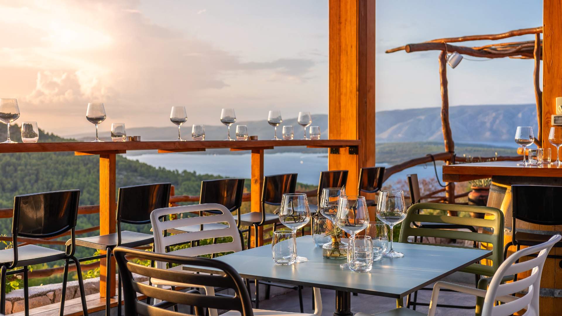 Lacman-Terrace-1920x1080-1