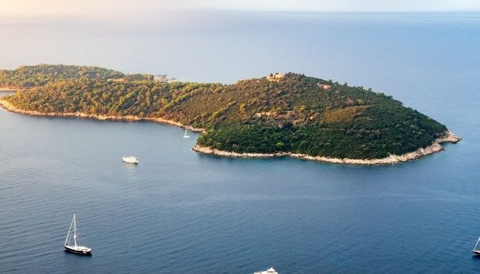 Lokrum-Island-700x700-1-e1675191697968