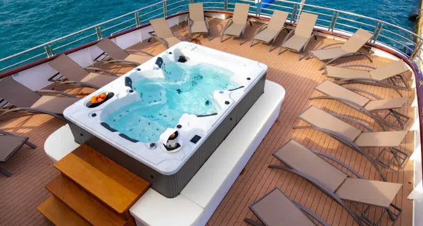 MS-Phoenix-Jacuzzi