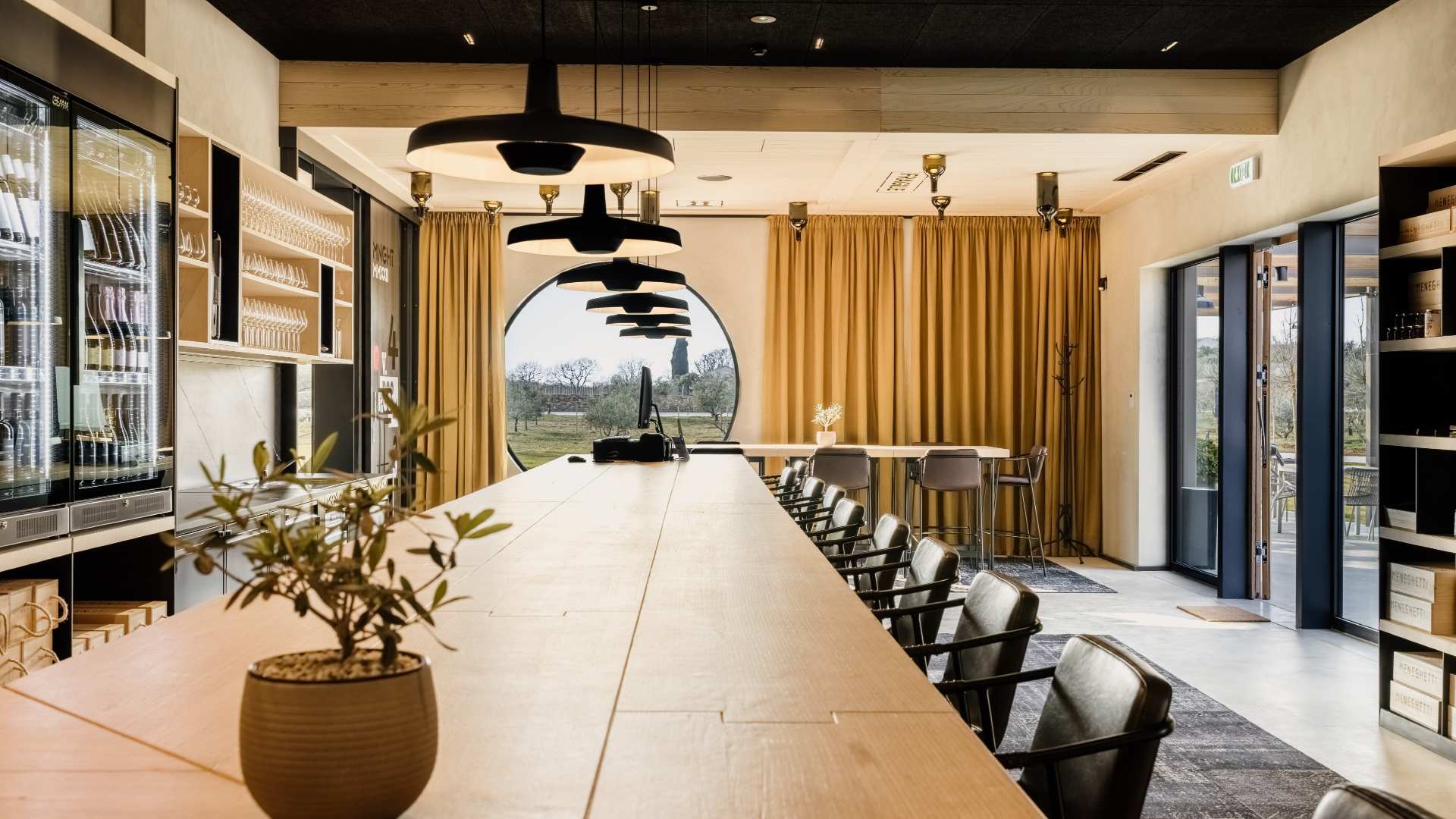Meneghetti-1920x1080-1