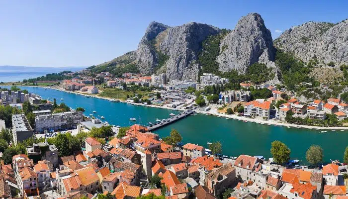 Omis-Town-1