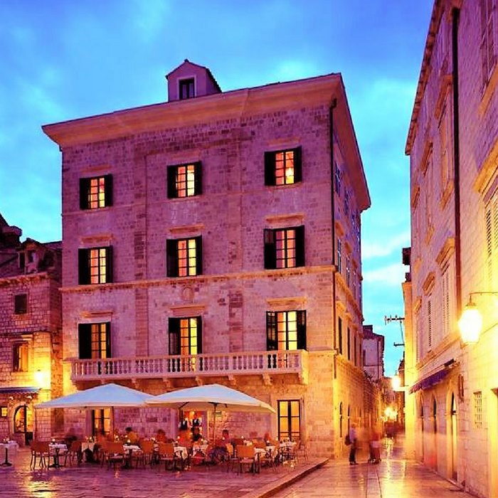 Pucic Palace
