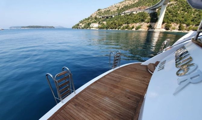 Ambassador-Swimming-Platform