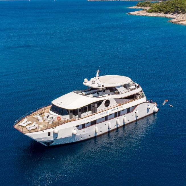 MS-Adriatic-Queen-Exterior