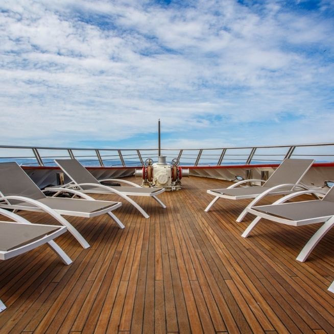 MS-Ban-Sun-Deck