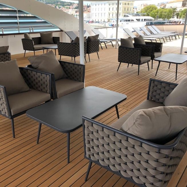 MS-Zeus-Lounge-area