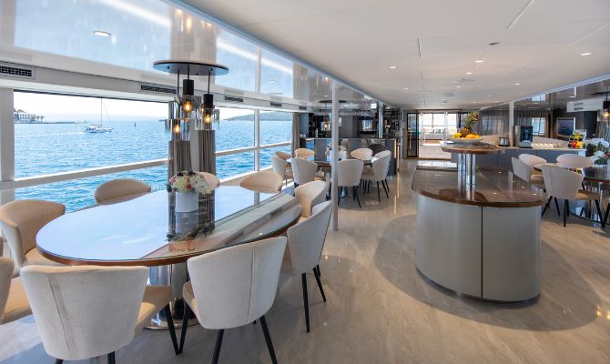 MV-Adriatic-King-Dining