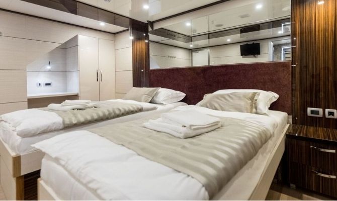 MV-New-Star-Cabin