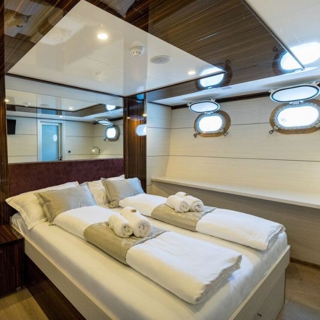 MV-New-Star-cabin