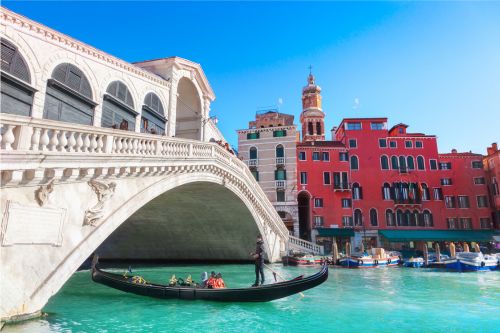 Rialto-Bridge-Venice