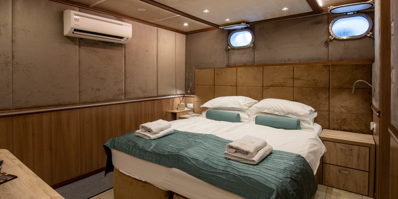 MV Memories Ship Bedroom